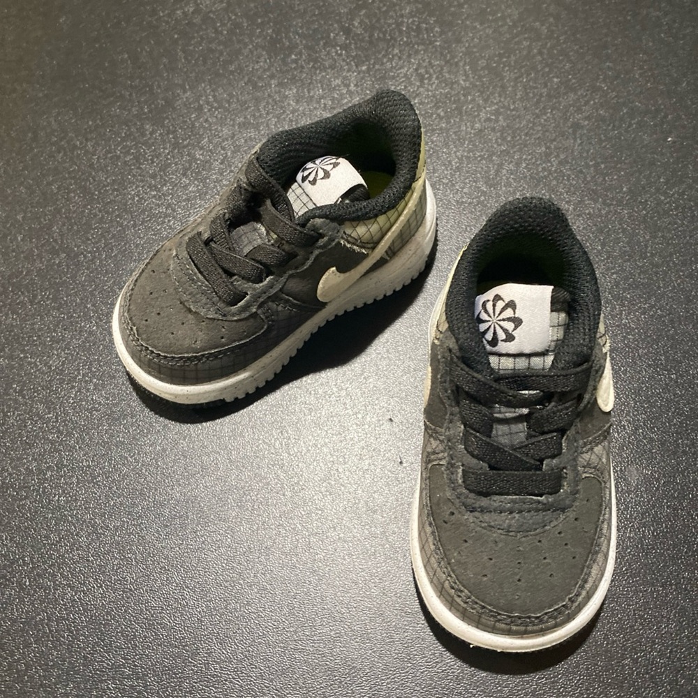 No Box Nike Kids Black and White Air Force  1 Crater Toddler Size 3C Sneakers